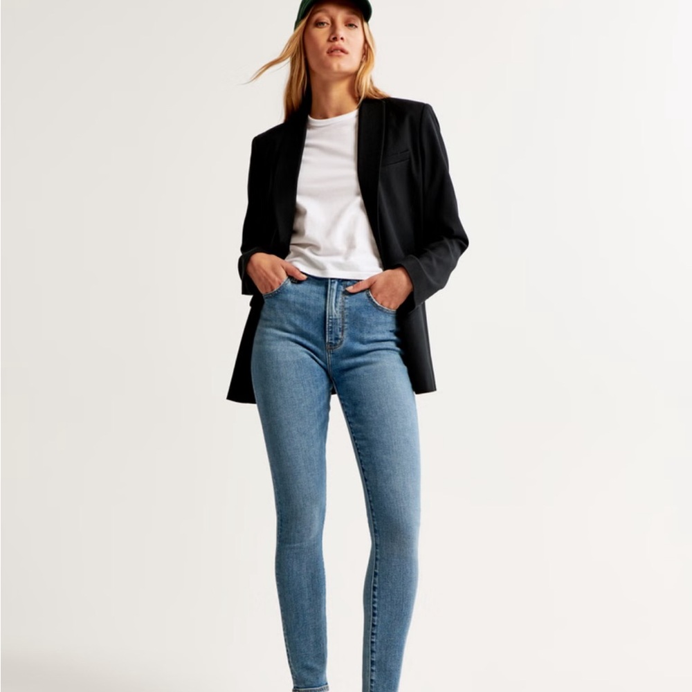 Abercrombie & Fitch Curve Love The Super Skinny Ankle High Rise